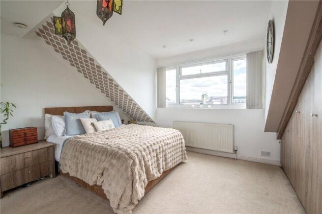3 bed Terraced for sale Image 6