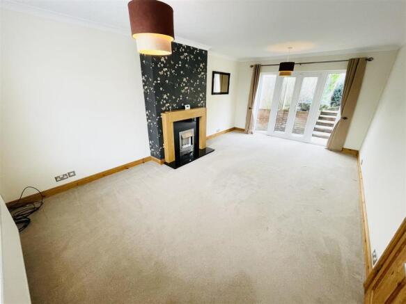 Lounge / Dining Room