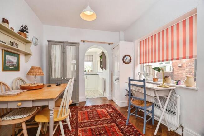 3 bed Semi-Detached for sale Image 7