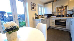 32, Roger Croft Drive, Thatcham RG19 3AD