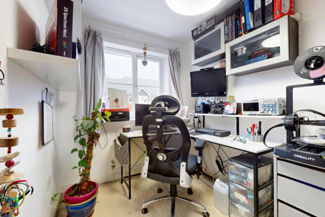 Bedroom/Office