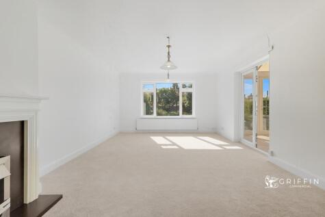 Tennyson Avenue, Grays, RM17