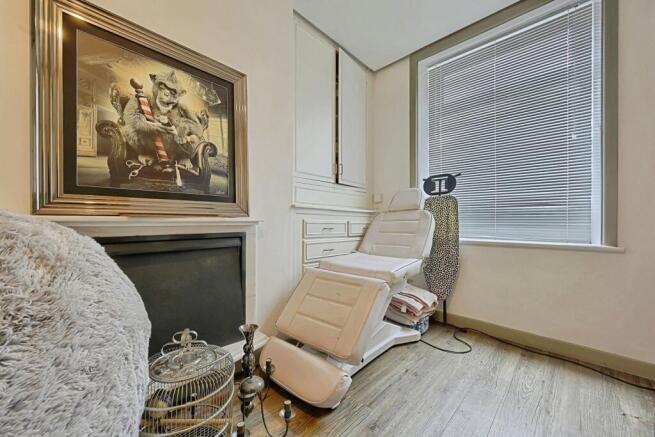 2 bed Terraced for sale Image 8