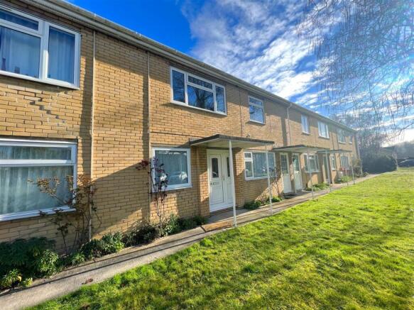 26 Cherry Close.jpg