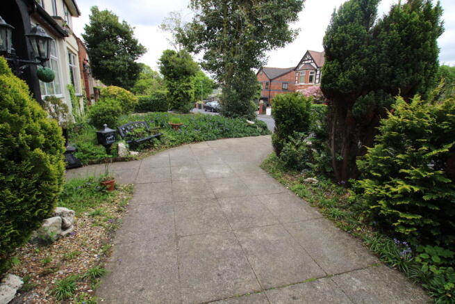 Photo 18