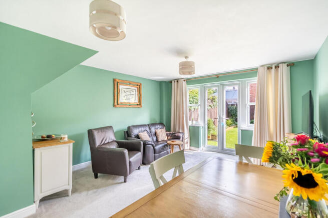 3 bed Town House for sale Image 9