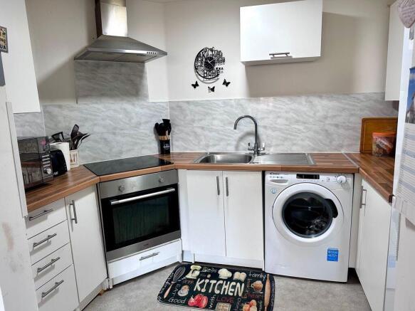 129 Southwood Road, Hayling Island photo 4