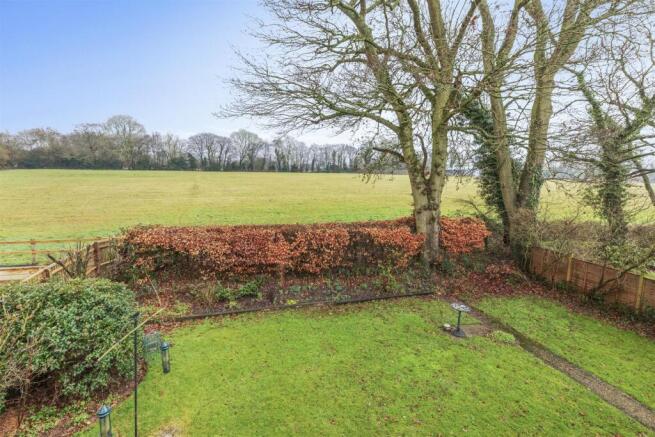 7 Lowlands Crescent, HP15 6EG-6.jpg