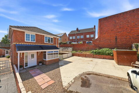 White Apron Street, South Kirkby, WF9