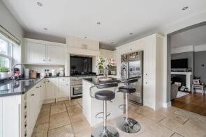 116 Gilbert Cottage, Lent Rise Road, Slough SL1 7BH