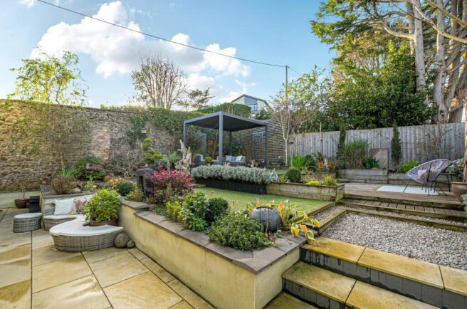 1382617-37-691f2a...