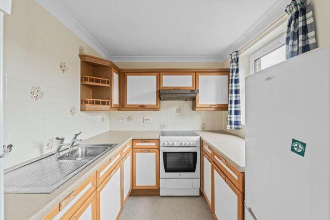 22 Whitestone Court, Innerleithen Road, Peebles, EH45 8BN photo 4