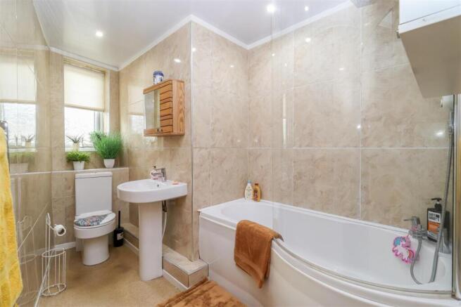 2 bed Terraced for sale Image 8