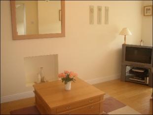 Annexe lounge.