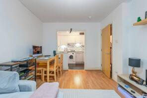Apartment 5, 80 Skyline Plaza Building, Commercial Road, London E1 1NY