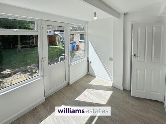 Canterbury Drive, Prestatyn, LL19 photo 4