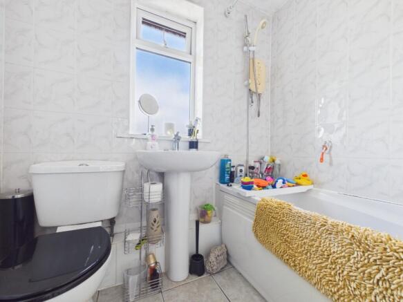 3 bed Semi-Detached for sale Image 10