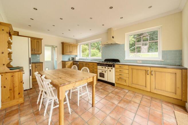 Kitchen/Dining Area