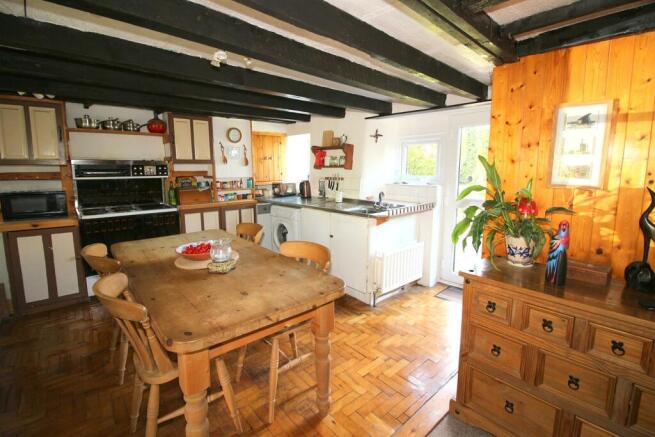 KITCHEN/DINER