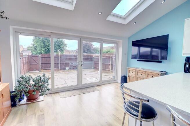 Wellfield, Hazlemere, High Wycombe, Bucks, HP15 photo 2