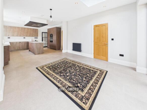 3 bed Detached to rent Image 10