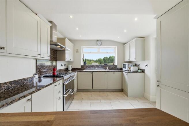 3 bed Terraced for sale Image 11