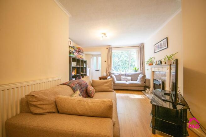LIVING/DINING ROOM