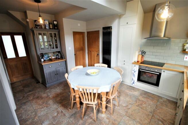 Further Kitchen and Dining Room Image