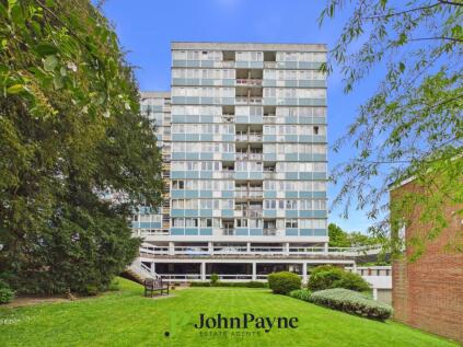 Kenilworth Court, Styvechale, Coventry, CV3