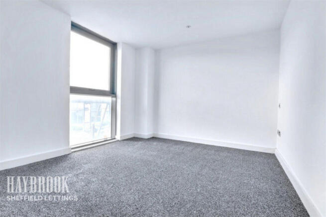 1 bed Apartment to rent Image 4