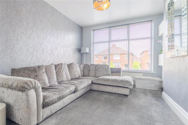 4 bed Semi-Detached for sale Image 10