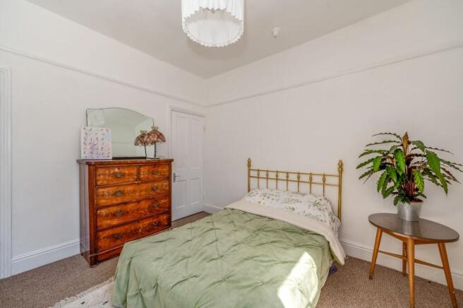 3 bed Terraced for sale Image 9