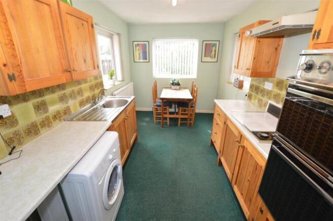 3 bed Semi-Detached for sale Image 6