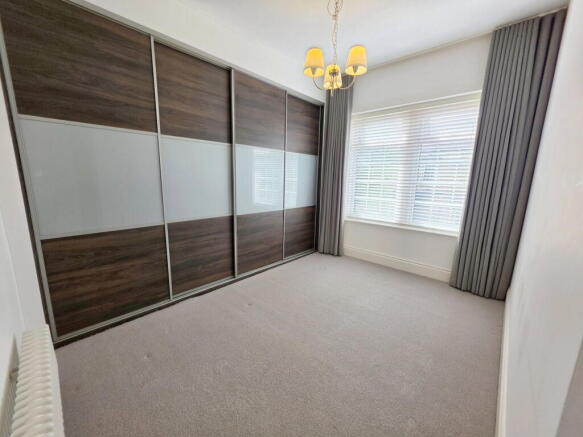 3 bed Terraced for sale Image 8