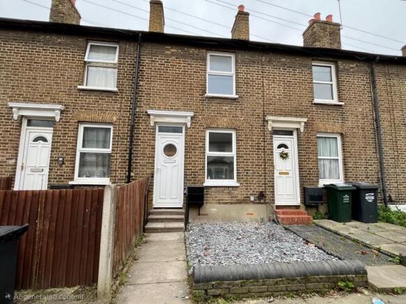 2 bed terraced house to rent Great Queen Street,