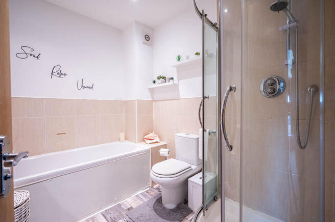 FAMILY BATHROOM