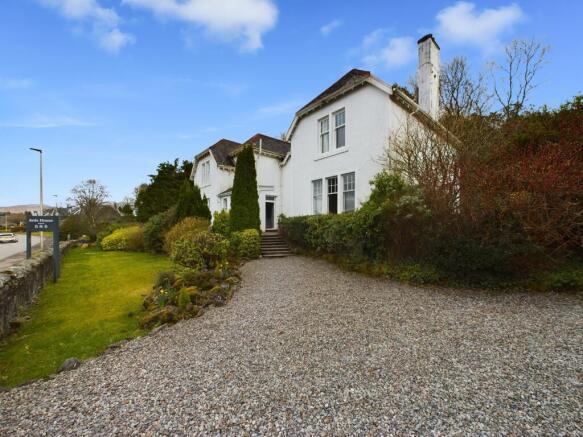 CAM03481G0-PR0018-STILL032