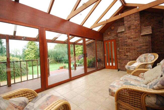 GARDEN ROOM