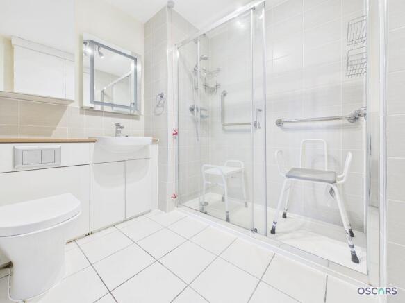 2 bed Flat for sale Image 7