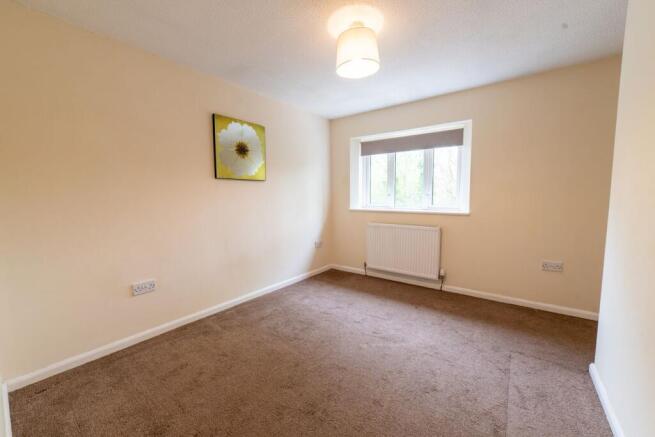 The Cloisters, Bishops Cleeve, Cheltenham, GL52 photo 4