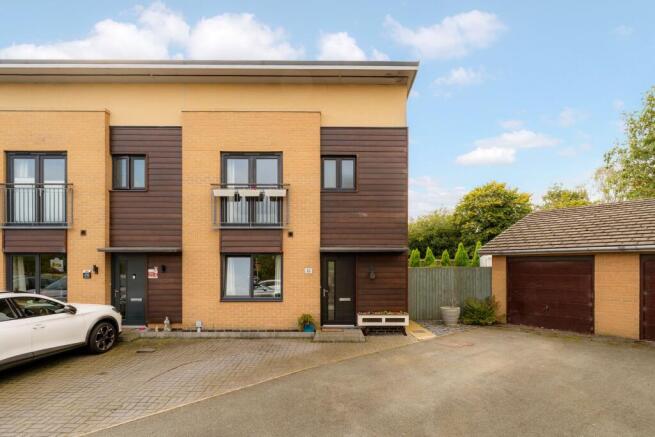 3-bed semi-detached on Brackendale, Halton Brook, WA7, £220,000