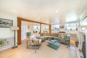 Flat 8, 18 Point House, West Grove, London SE10 8QR
