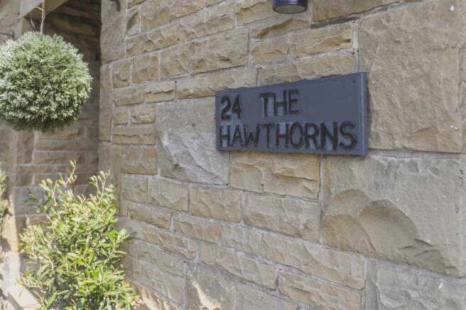 5 bed Detached for sale Image 5