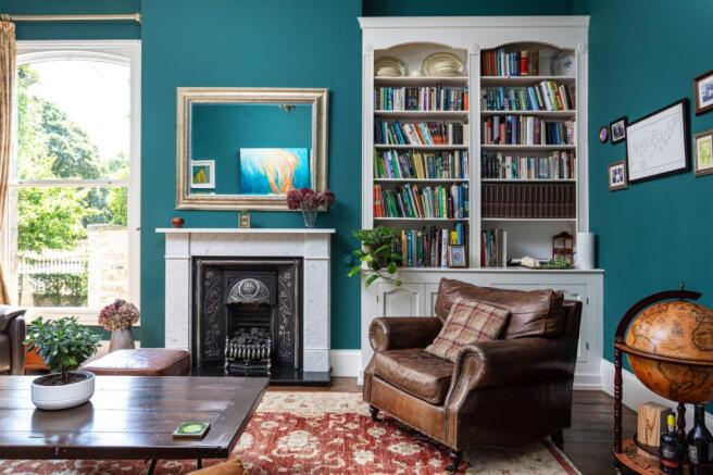 6 bed Semi-Detached for sale Image 9