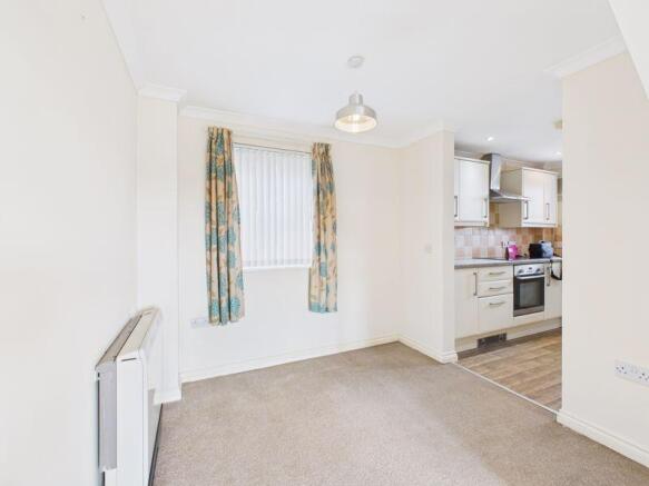 dining area to kitchen