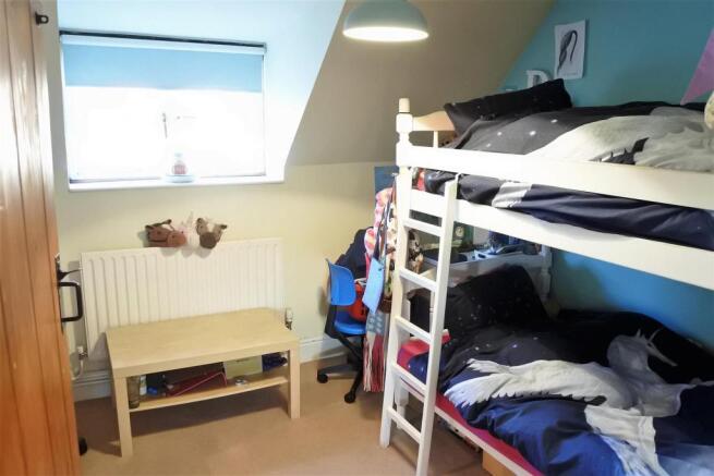 BEDROOM 2