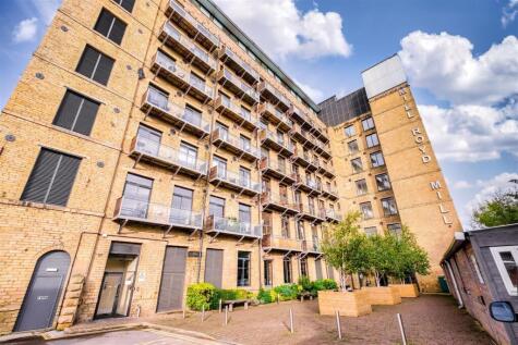 Huddersfield Road, Brighouse