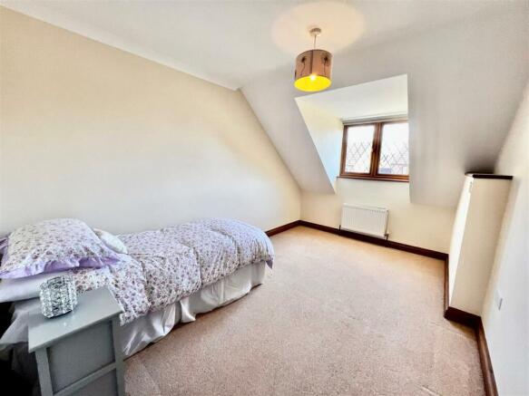 Bedroom 3.jpg