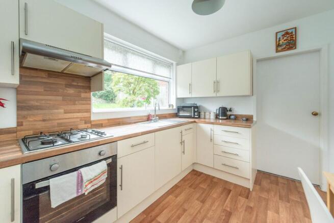 KITCHEN, DINING ROOM AND LOUNGE