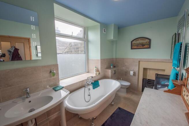 2 bed House for sale Image 10